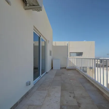 Central Apartments דירה