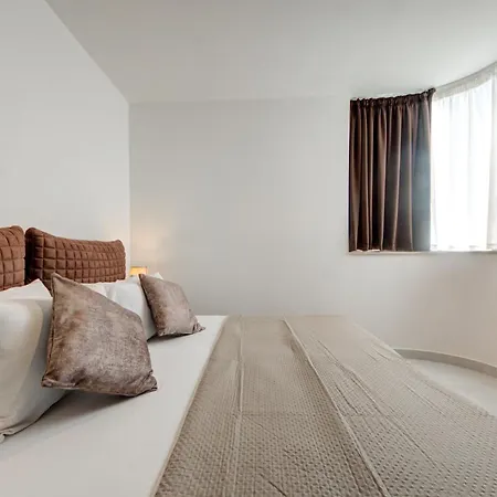 דירה Central Apartments