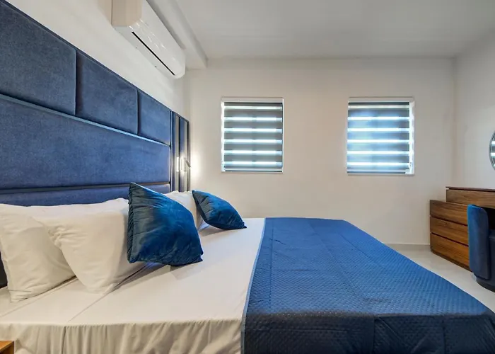 Central Apartments *