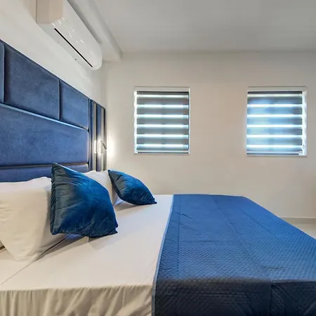 Central Apartments *